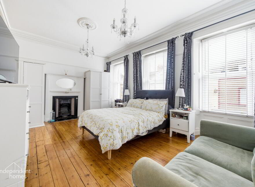20 Station Road, Larne, BT40 3AA