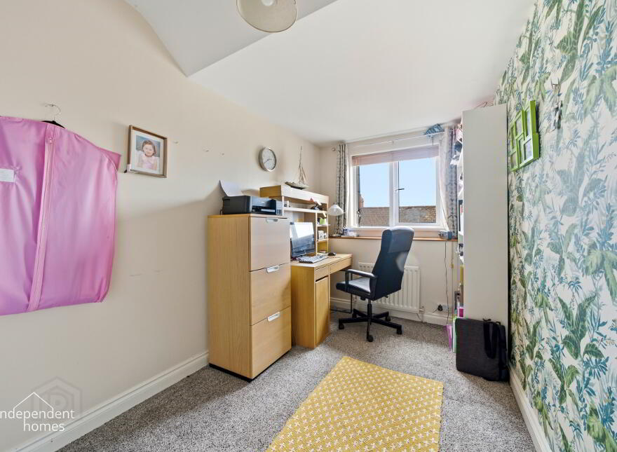 20 Station Road, Larne, BT40 3AA