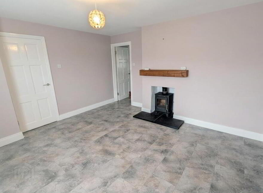 14 Woodside Gardens, Crossgar, BT30 9DA
