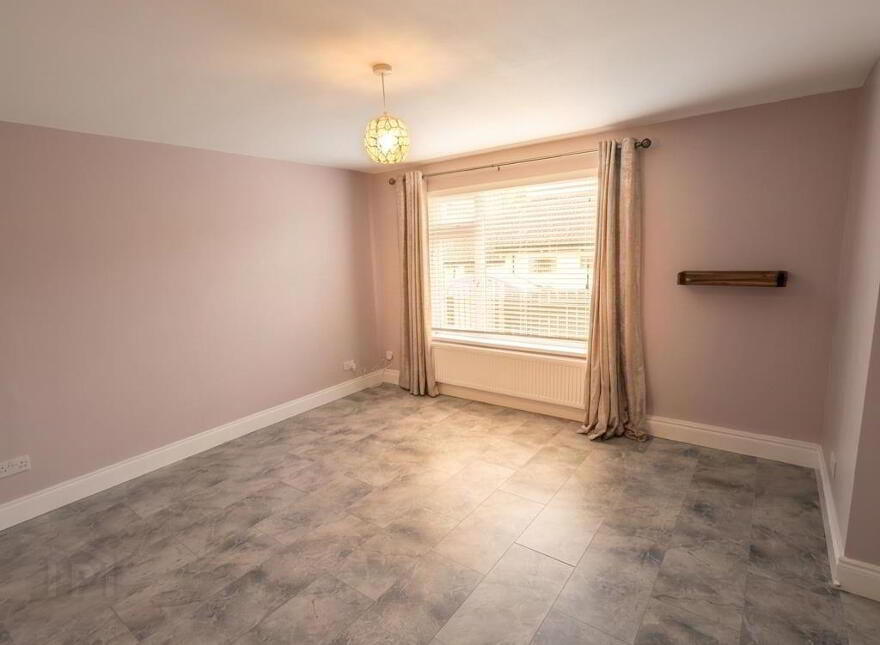 14 Woodside Gardens, Crossgar, BT30 9DA