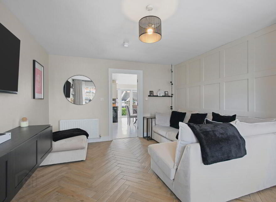 6 River Hill Crescent, Newtownards, BT23 7FQ