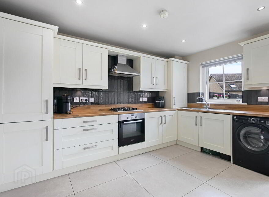 6 River Hill Crescent, Newtownards, BT23 7FQ