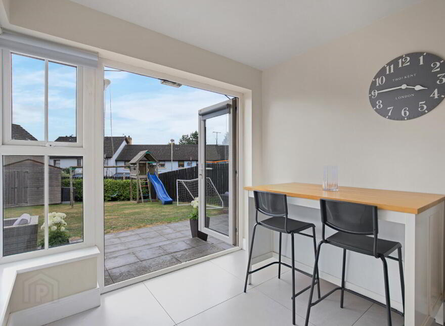 6 River Hill Crescent, Newtownards, BT23 7FQ