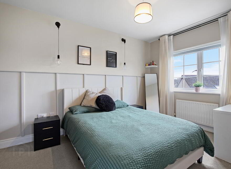 6 River Hill Crescent, Newtownards, BT23 7FQ