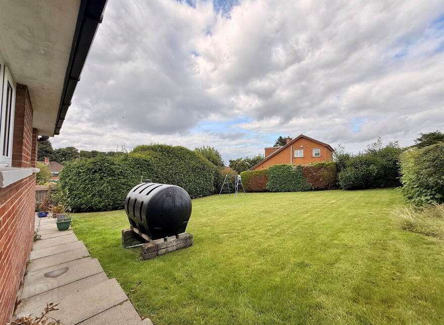 2 Gilnahirk Drive, Belfast, BT5 7DW