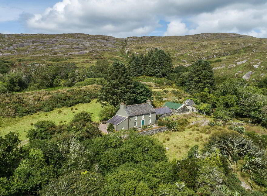 Lucy's Farmhouse, Gloun, Dunmanus, Dunmanus, P81XK24