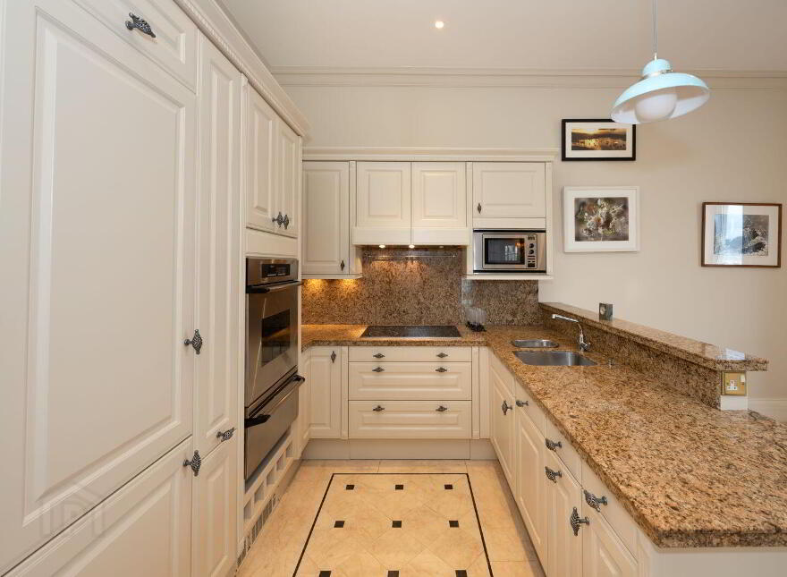 Apartment 2 The Grand, Crosshaven, P43WD62