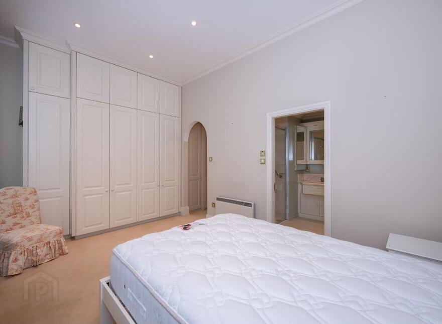 Apartment 2 The Grand, Crosshaven, P43WD62