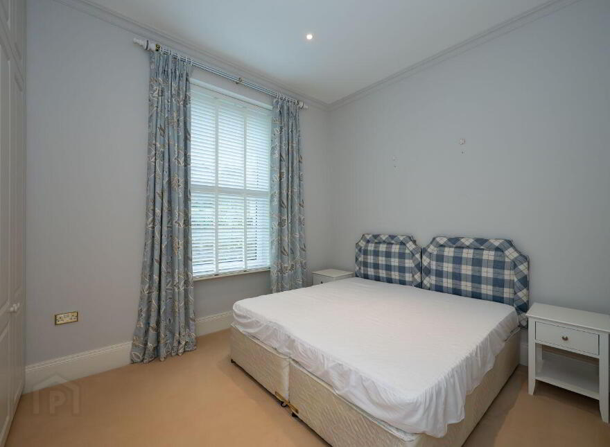 Apartment 2 The Grand, Crosshaven, P43WD62