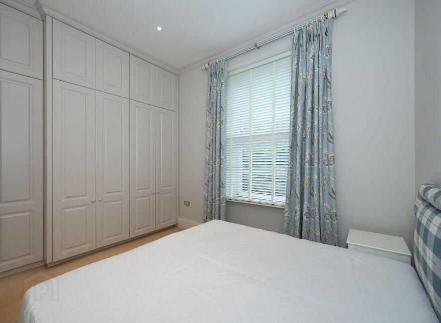 Apartment 2 The Grand, Crosshaven, P43WD62