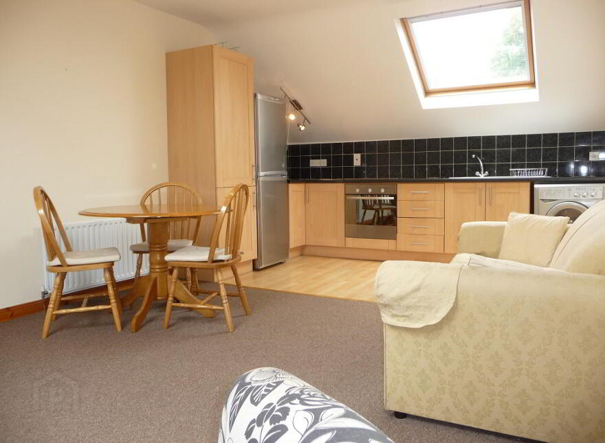 73b Marlborough Park South, Belfast, BT9 6HS