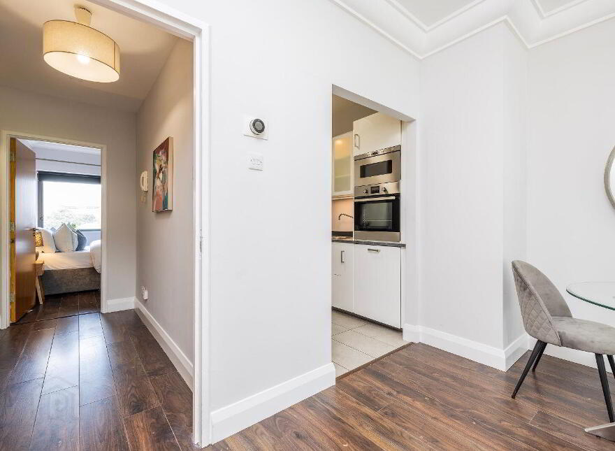 35 Aran House, Custom House Square, IFSC, Ifsc, D01F535
