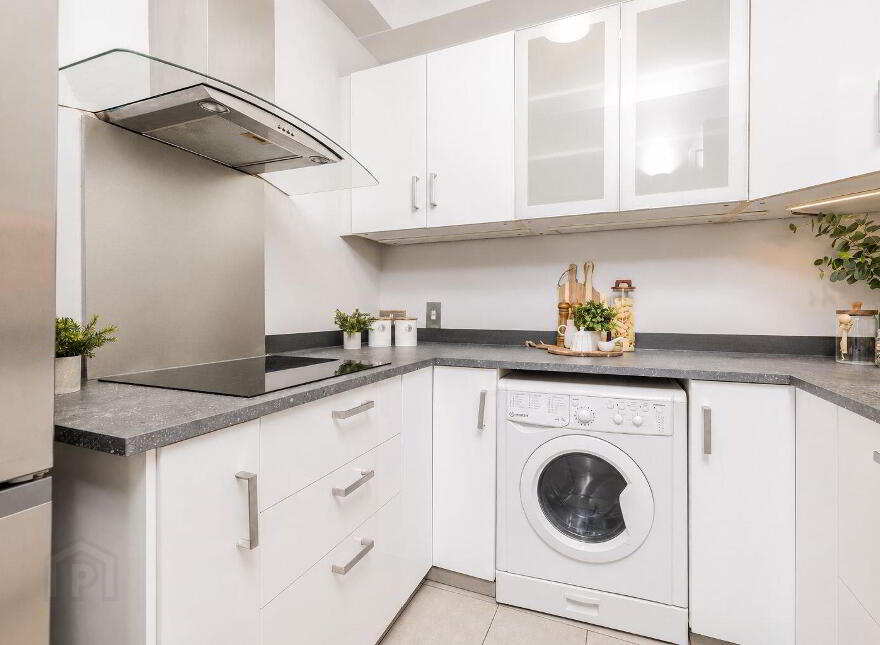 35 Aran House, Custom House Square, IFSC, Ifsc, D01F535