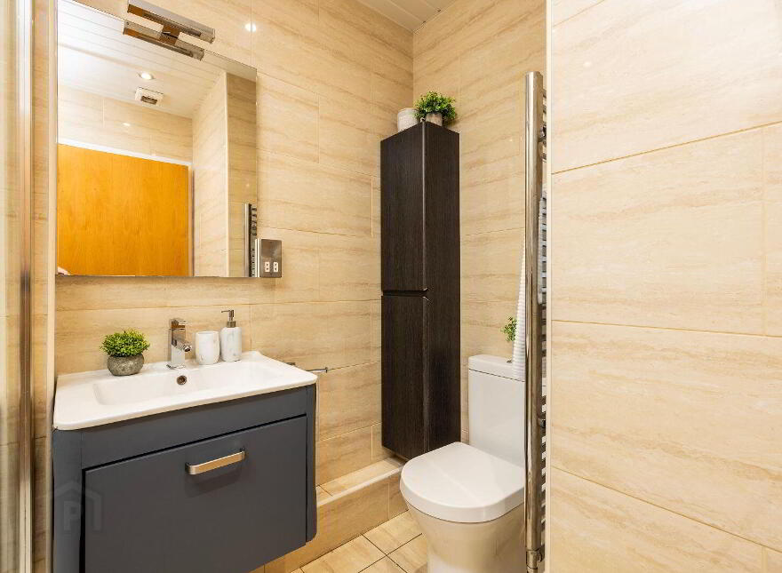 35 Aran House, Custom House Square, IFSC, Ifsc, D01F535