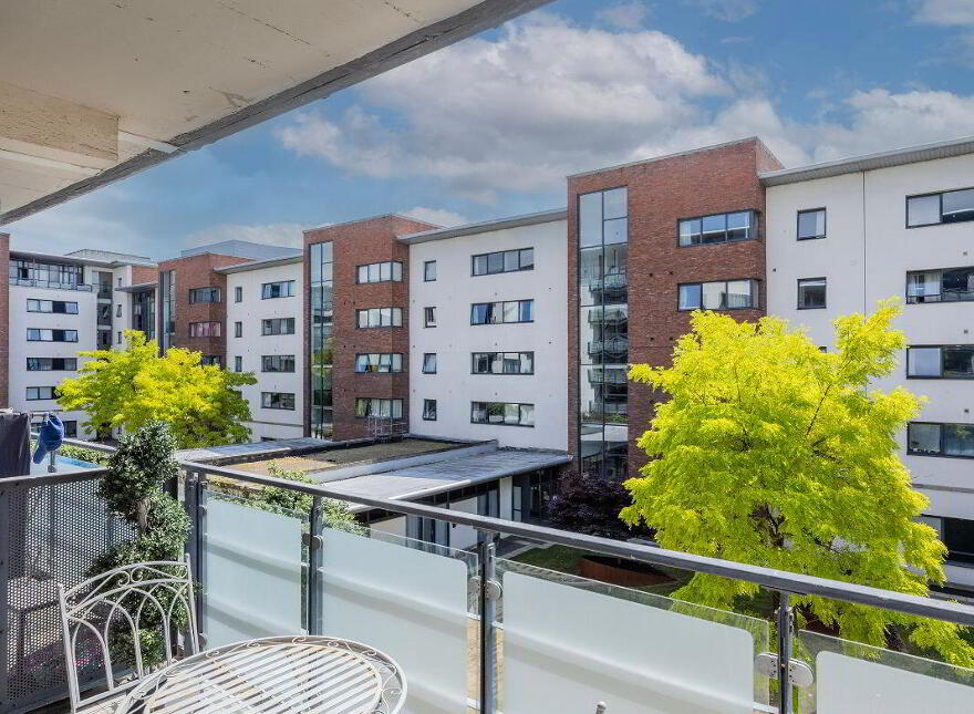 35 Aran House, Custom House Square, IFSC, Ifsc, D01F535