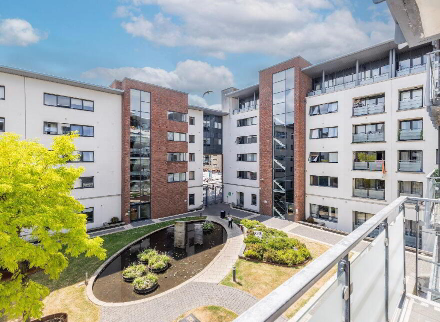 35 Aran House, Custom House Square, IFSC, Ifsc, D01F535