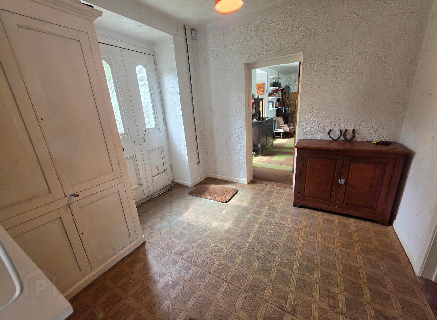 28 Woodburn Road, Carrickfergus, BT38 8PX
