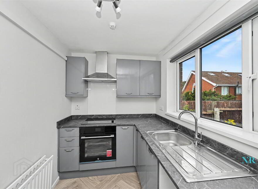 39A Carnbrae Park, Belfast, BT8 6TP