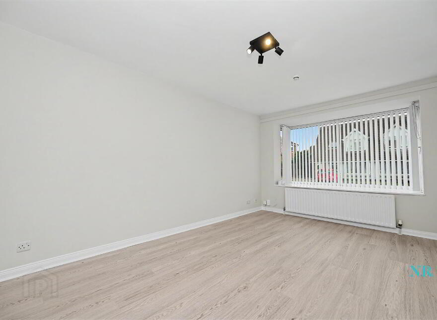 39A Carnbrae Park, Belfast, BT8 6TP