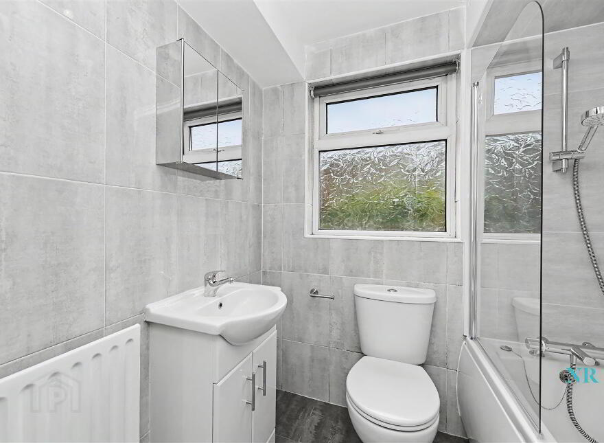 39A Carnbrae Park, Belfast, BT8 6TP