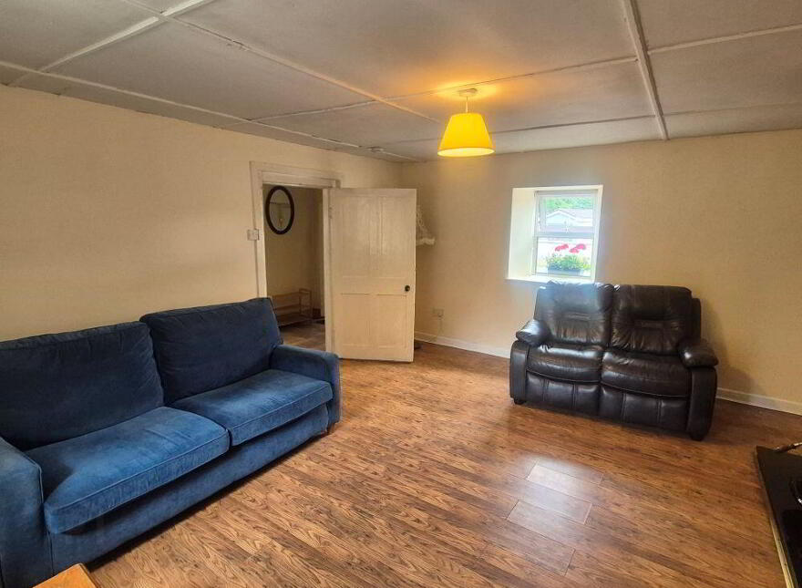 Dunbell, Maddockstown, R95HY04