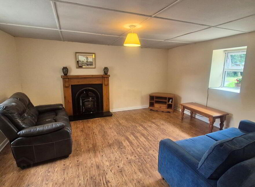 Dunbell, Maddockstown, R95HY04