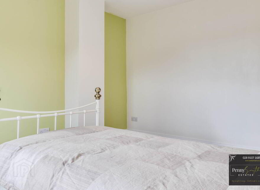 25 Beverley Gardens, Bangor, BT20 4NQ