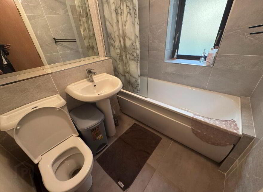 21 Winter Gardens, Belfast, BT2 8EP