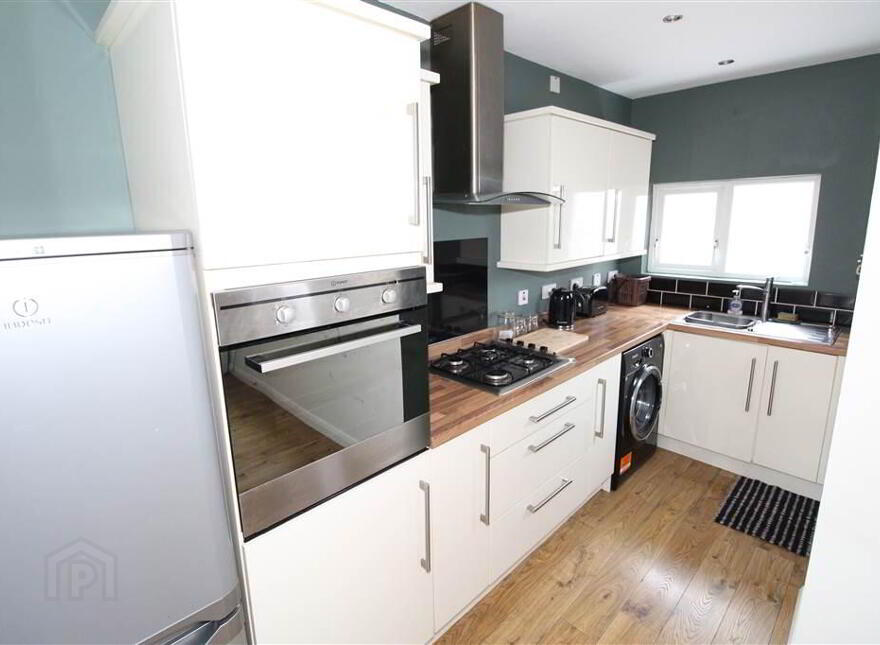 120 Grand Parade, Belfast, BT5 5PD