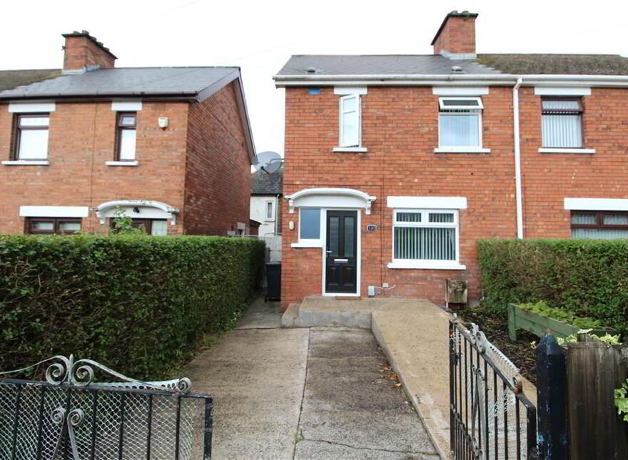 120 Grand Parade, Belfast, BT5 5PD photo