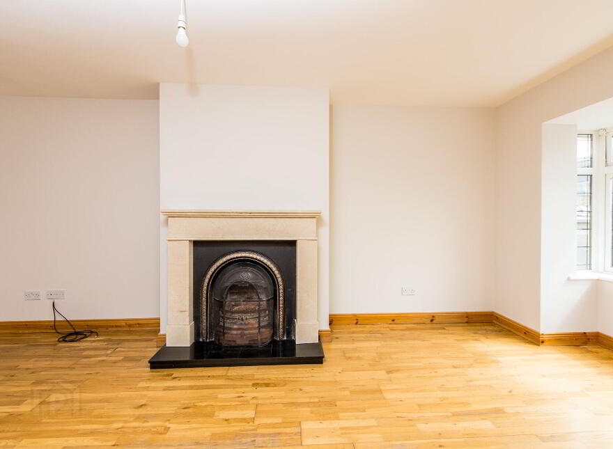 56 Castle Manor, Racecourse Road, F42W244