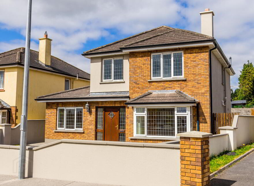 56 Castle Manor, Racecourse Road, F42W244