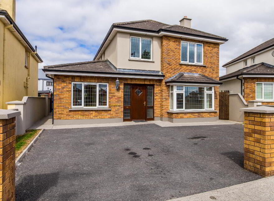 56 Castle Manor, Racecourse Road, F42W244