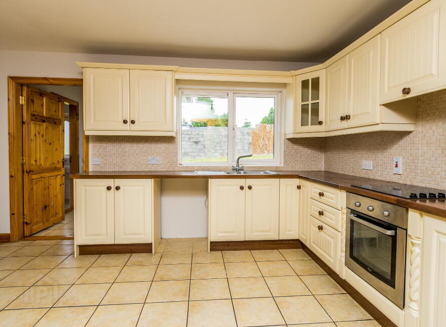 56 Castle Manor, Racecourse Road, F42W244