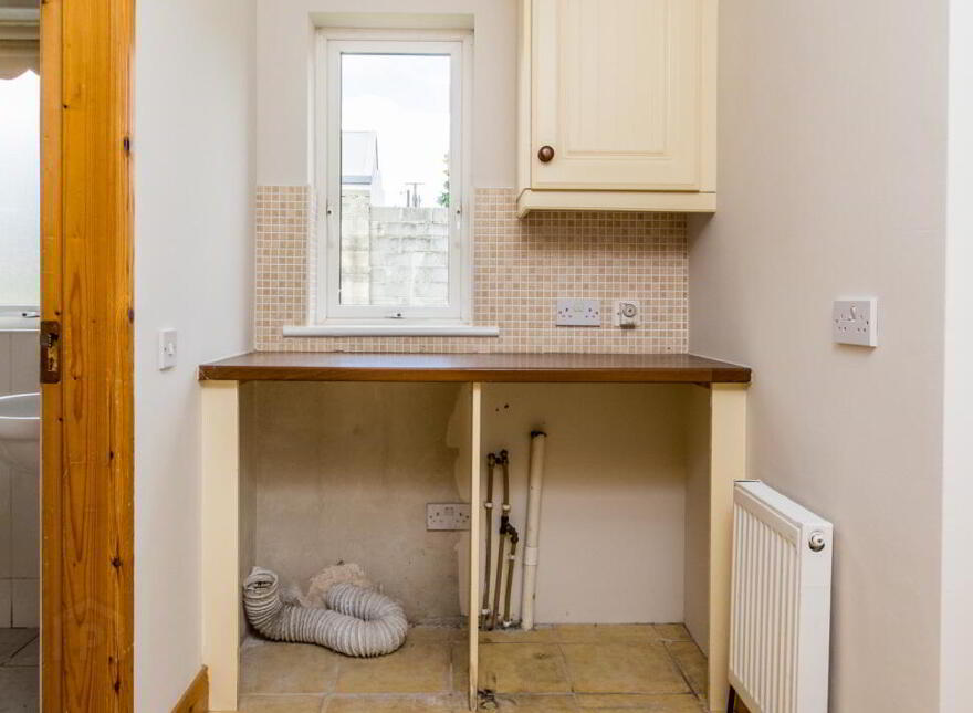 56 Castle Manor, Racecourse Road, F42W244