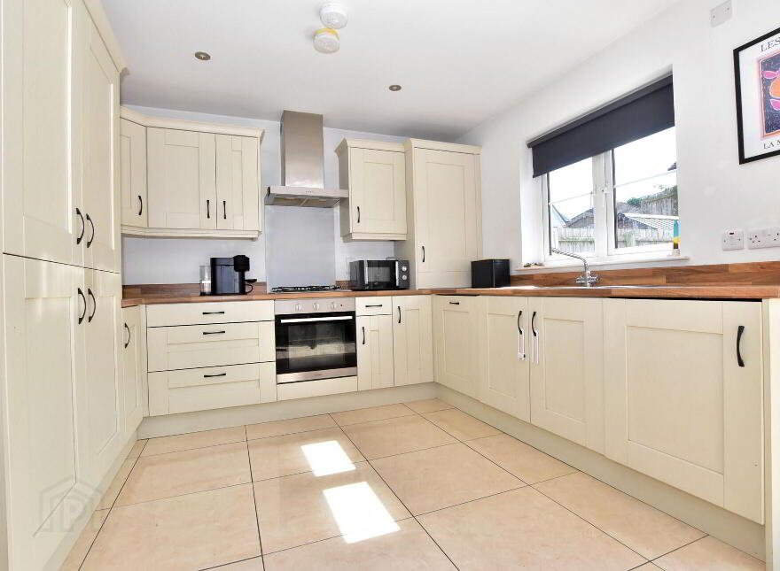 37 Harlow Green, Moira, BT67 0XH