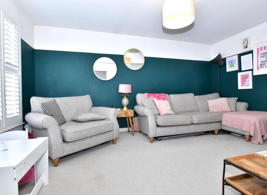 37 Harlow Green, Moira, BT67 0XH