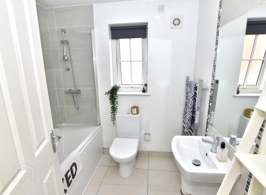 37 Harlow Green, Moira, BT67 0XH