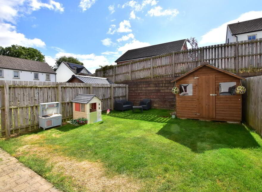37 Harlow Green, Moira, BT67 0XH