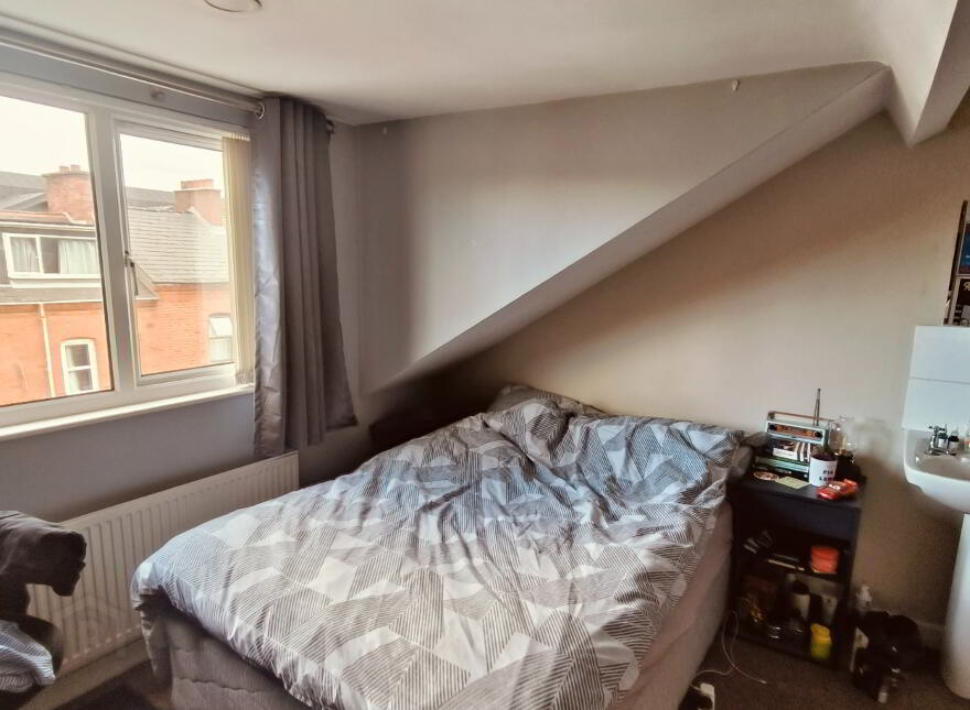 140 Dunluce Avenue, Belfast, BT9 7AZ