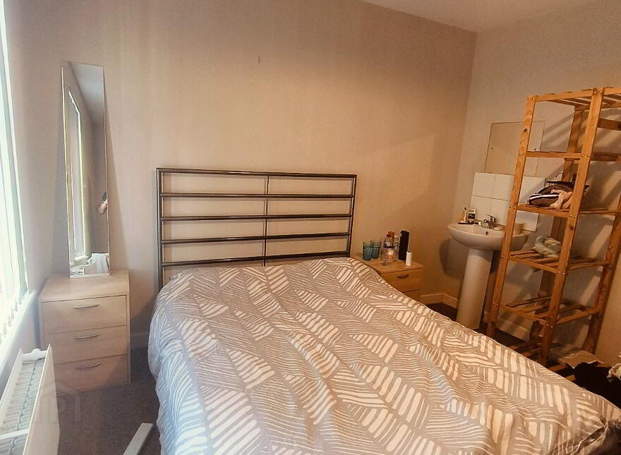 140 Dunluce Avenue, Belfast, BT9 7AZ