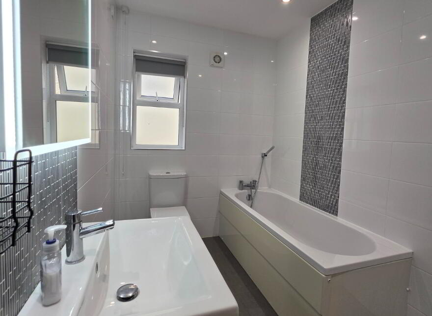 6 Clare Drive, Ballycastle, BT54 6FN