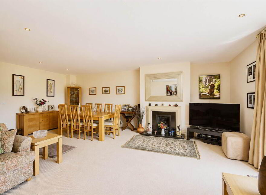 Apt 5 The Fairways 40, Church Road, Helen's Bay, BT19 1TP