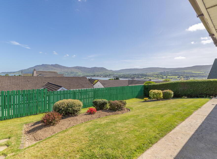 32 Pinewood Hill, Warrenpoint, Newry, BT34 3RH