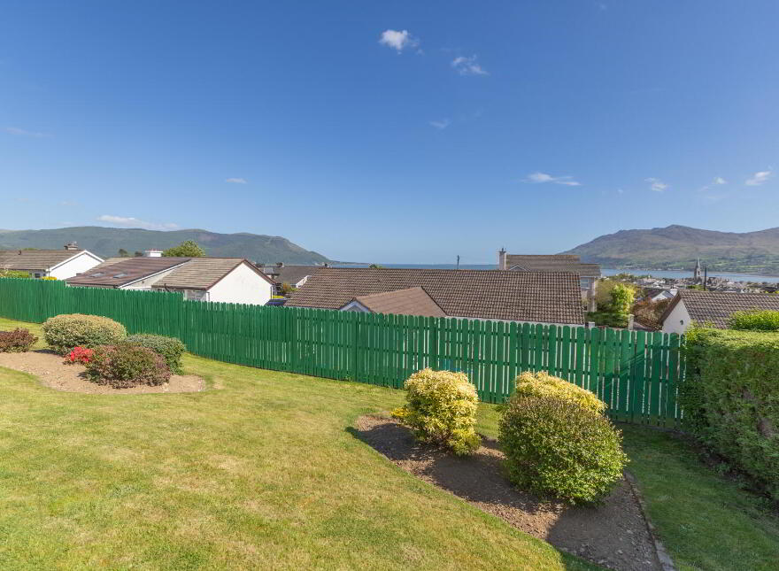 32 Pinewood Hill, Warrenpoint, Newry, BT34 3RH