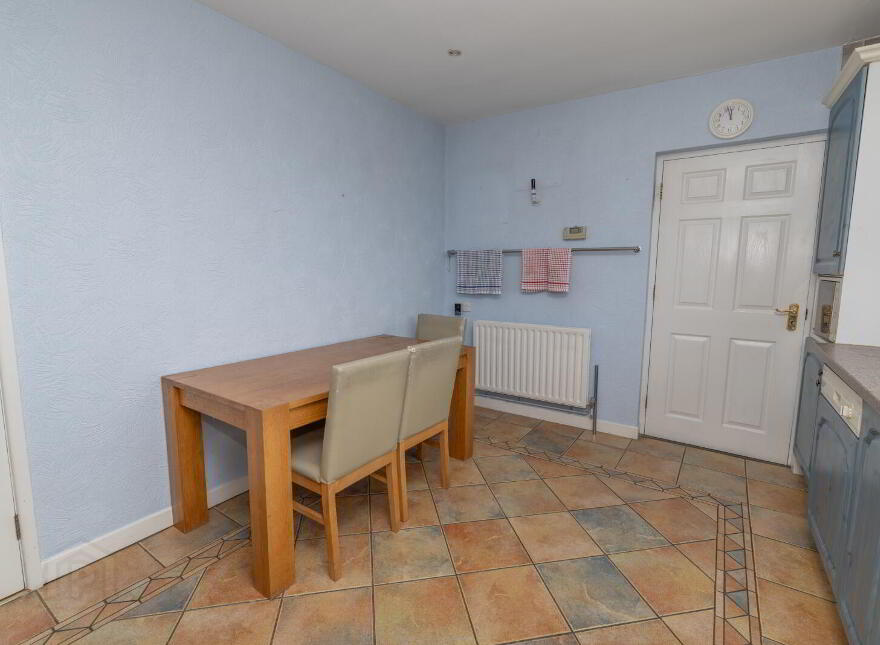 32 Pinewood Hill, Warrenpoint, Newry, BT34 3RH