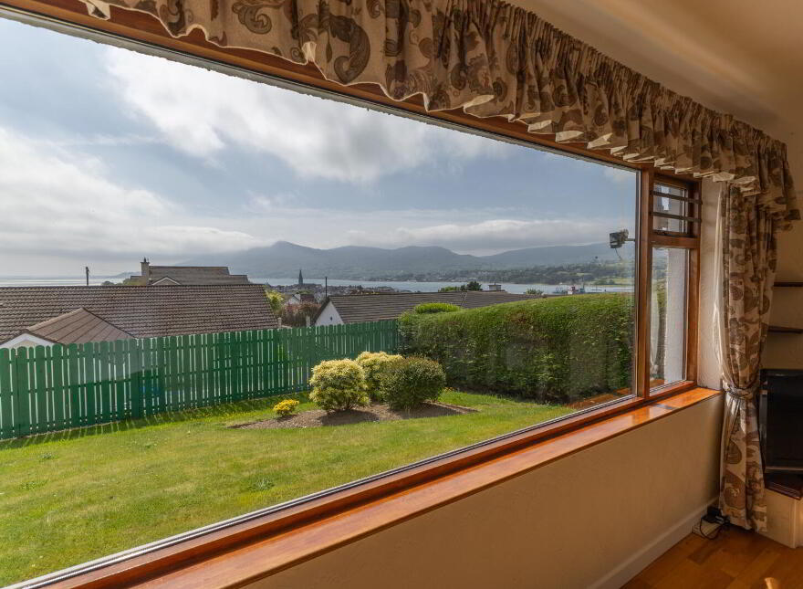 32 Pinewood Hill, Warrenpoint, Newry, BT34 3RH