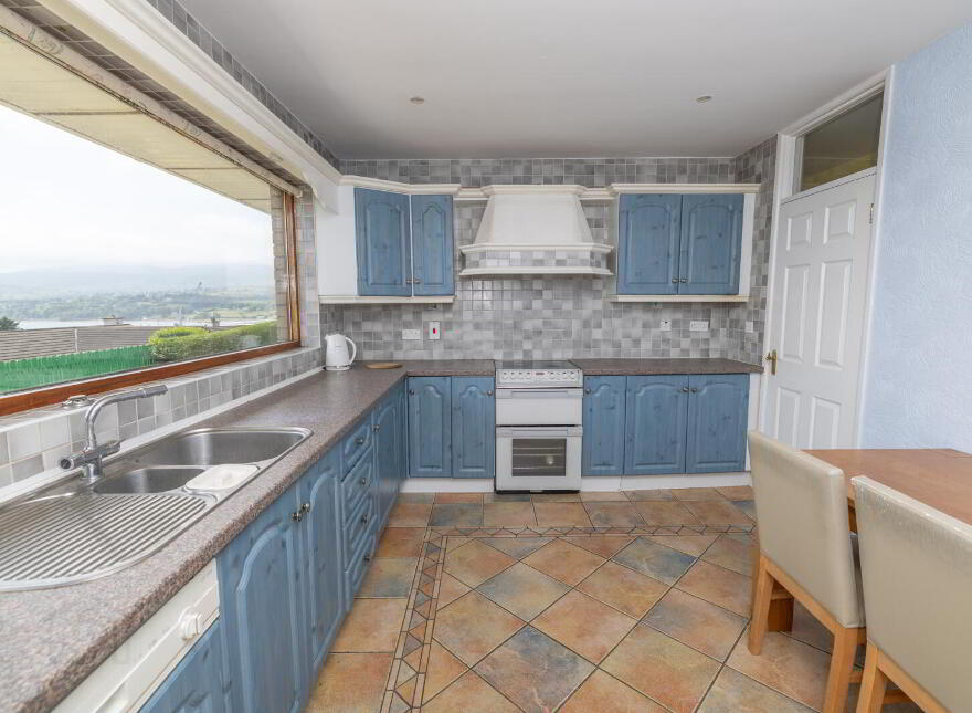 32 Pinewood Hill, Warrenpoint, Newry, BT34 3RH