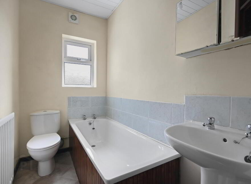 829 Crumlin Road, Belfast, BT14 8AA