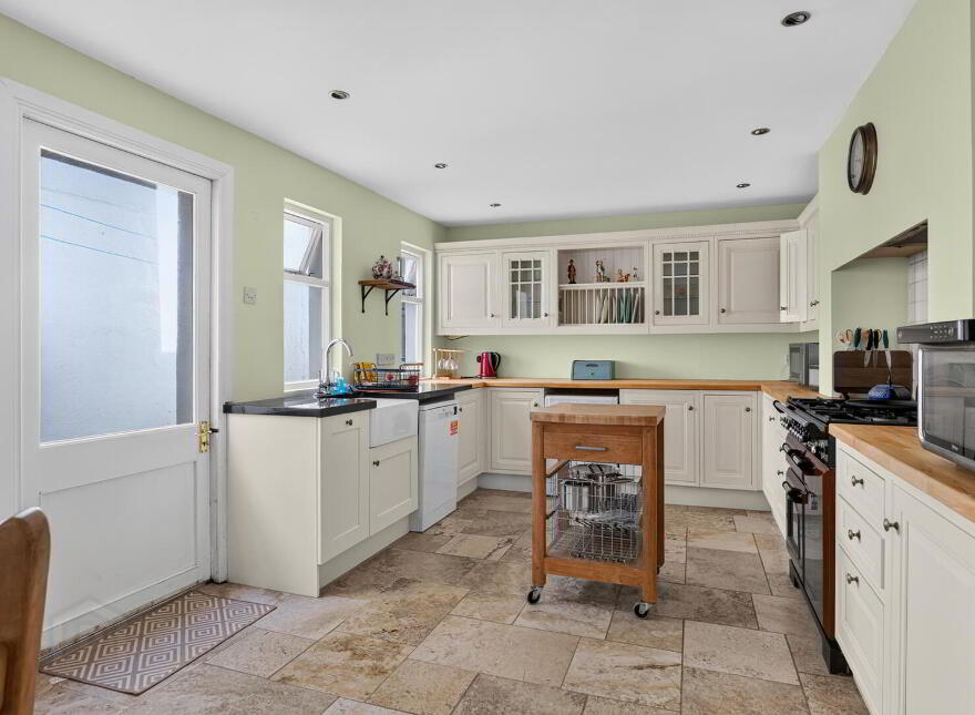 61 Queens Parade, Bangor, BT20 3BH